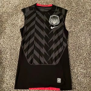 Nike Pro Combat hypercool sleeveless shirt